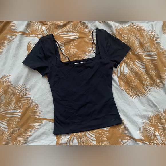 nwot Aritzia (new branding) contour new squareneck t shirt S - Picture 4 of 4